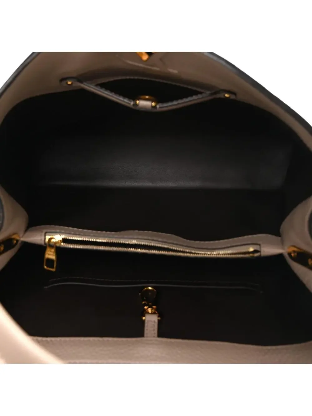 Louis Vuitton Taurillon Capucines Mm #307841L19B